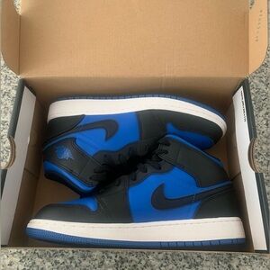 Air Jordan 1 Mid- Black/Royal Blue 7.5W; 6Y